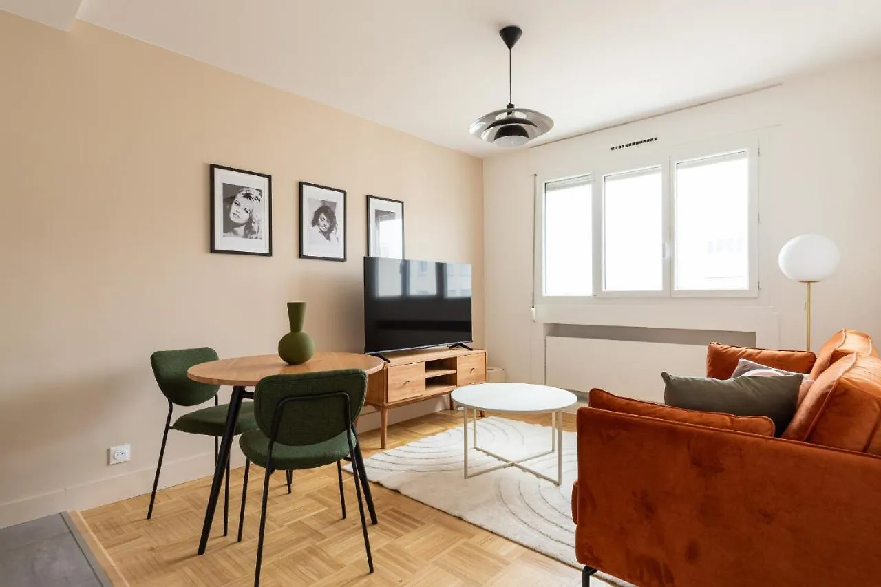 Dify Bugeaud - Foch Apartamento Lyon 0*,  França